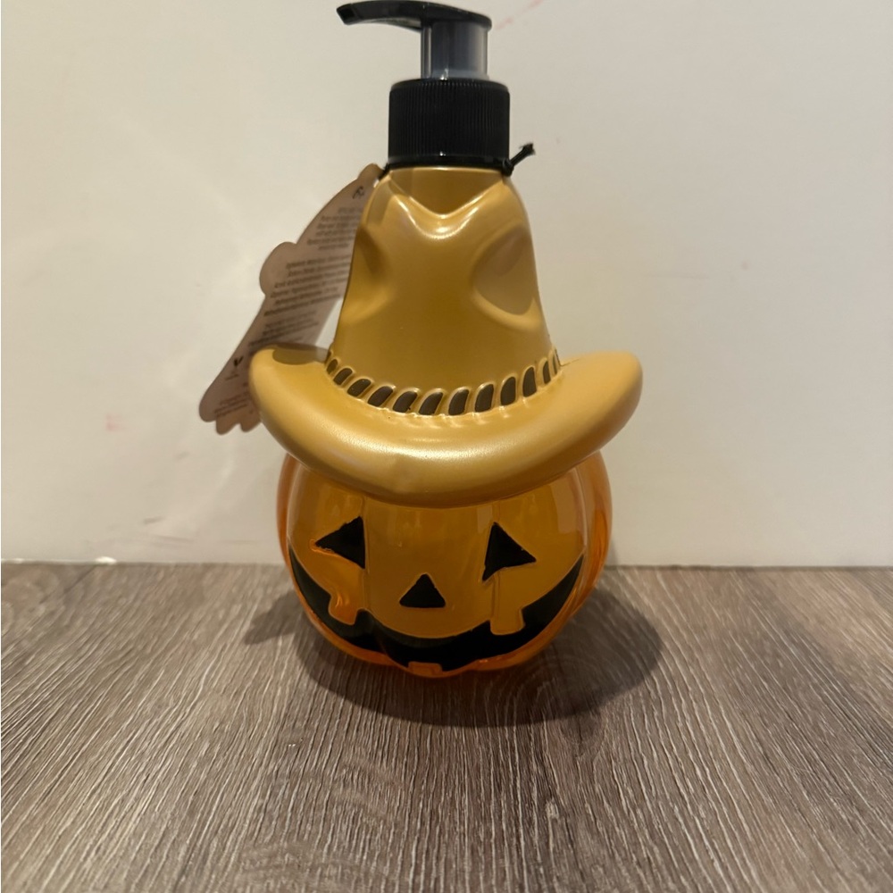 Cute HEB Cowboy Pumpkin Soap Dispenser - NWT